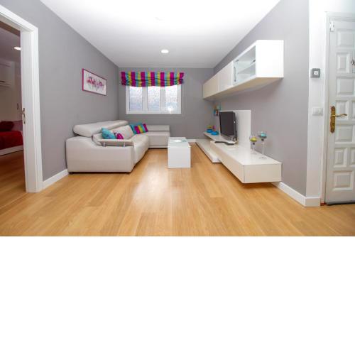 Two-Bedroom Aparment in Santa Catalina Park