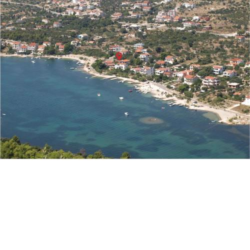 Two-Bedroom Apartment in Grebastica