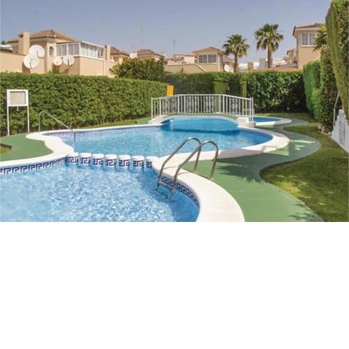 Two-Bedroom Apartment in Guardamar del Segura