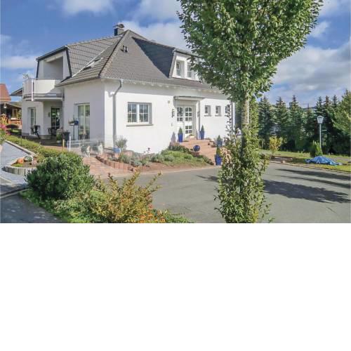 Two-Bedroom Apartment in Lissendorf