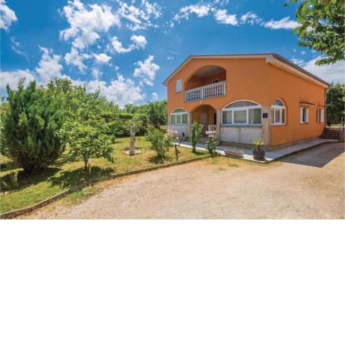 Two-Bedroom Apartment in Malinska