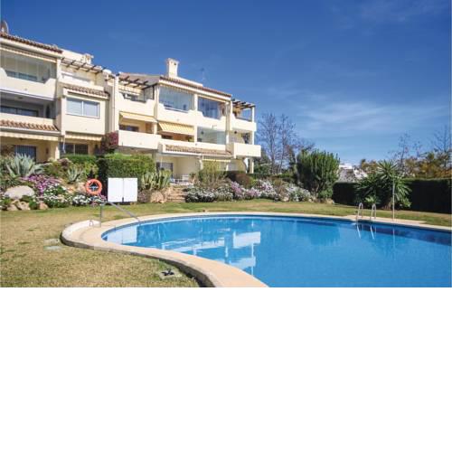 Two-Bedroom Apartment in Marbella-Las Chapas