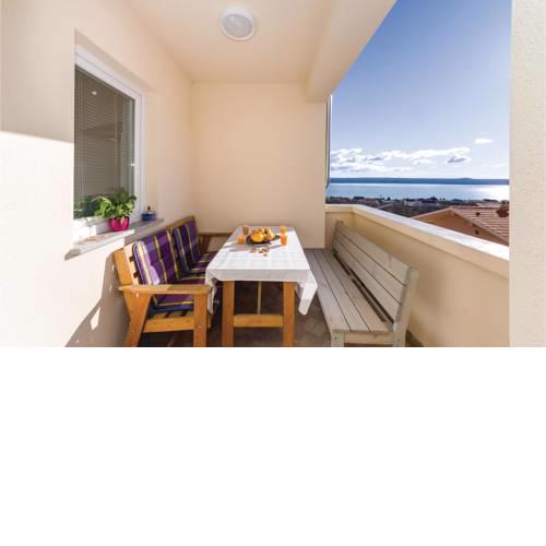 Two-Bedroom Apartment in Maslenica