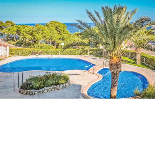 Two-Bedroom Apartment in Miami Platja