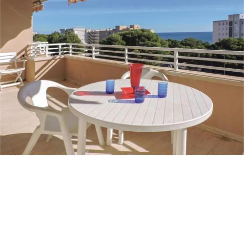 Two-Bedroom Apartment in Miami Platja