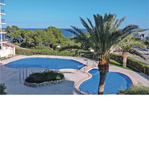 Two-Bedroom Apartment in Miami Platja
