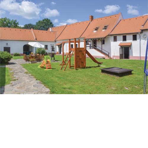 Two-Bedroom Apartment in Opalice