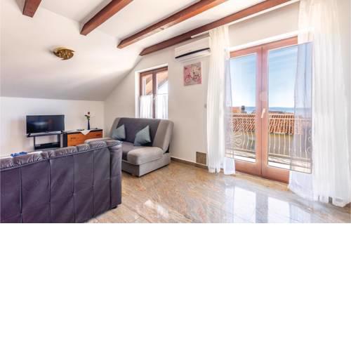 Two-Bedroom Apartment in Podstrana