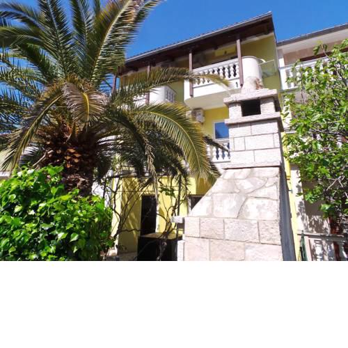 Two-Bedroom Apartment in Pula XII