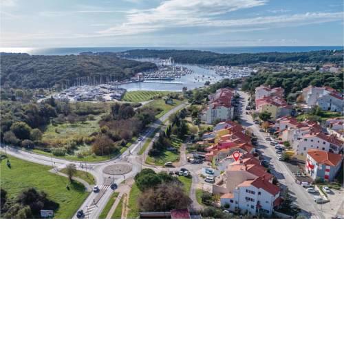 Two-Bedroom Apartment in Pula