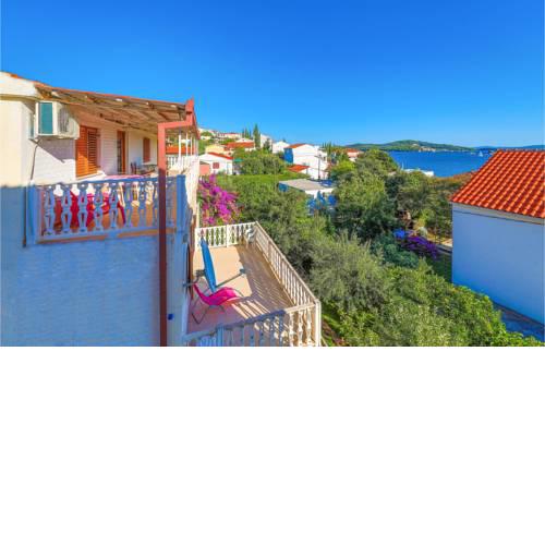 Two-Bedroom Apartment in Seget Vranjica