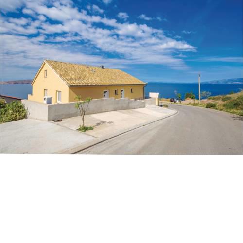 Two-Bedroom Apartment in Senj