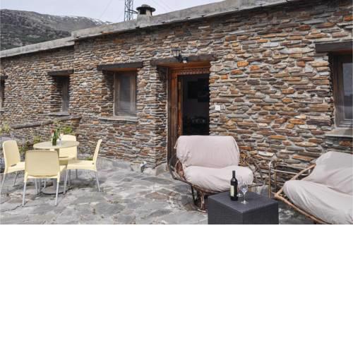 Two-Bedroom Apartment in Trevelez