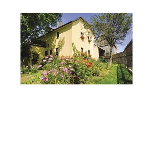 Two-Bedroom Apartment in Weischler OT Geilsdorf