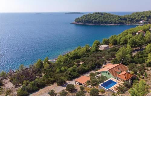 Two-Bedroom Apartment Karbuni with Sea view 09