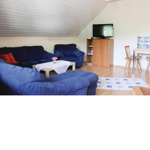 Two-Bedroom Apartment Oberweser/Gieselwerder with Sea View 02