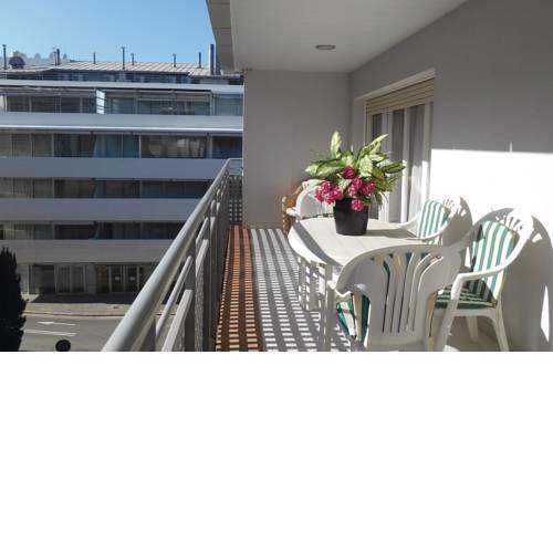 Two-Bedroom Apartment Tossa de Mar with a Fireplace 03