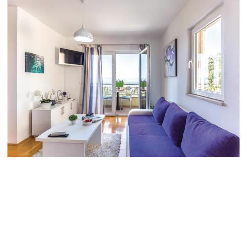 Two-Bedroom Apartment with Sea View in Makarska
