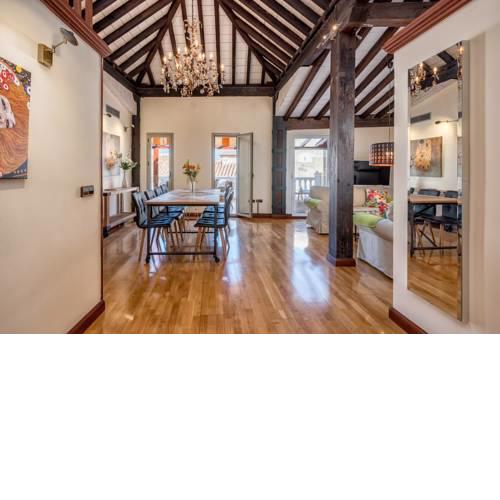 Two-bedroom apartment with terrace Pastor