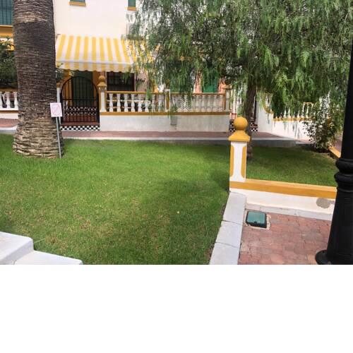 Two Bedroom, Ground Floor, Air-conditioned Apartment 300m from the Beach
