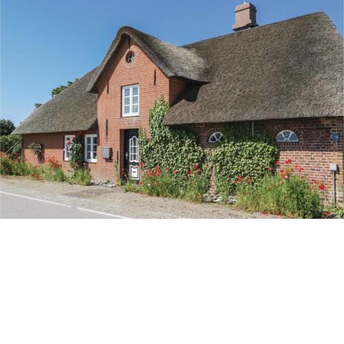 Two-Bedroom Holiday Home in Galmsbull