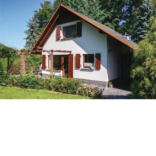 Two-Bedroom Holiday Home in Lengenfeld/Plohn