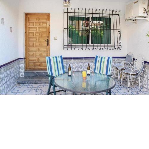 Two-Bedroom Holiday Home in Los Alcazares