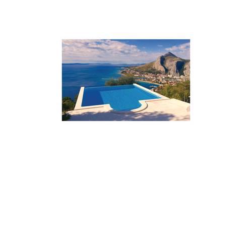 Two-Bedroom Holiday Home in Omis