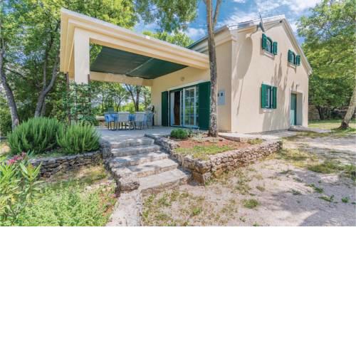 Two-Bedroom Holiday Home in Ostrobradic
