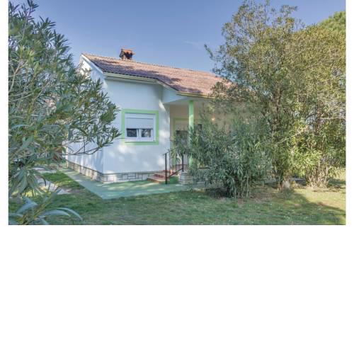 Two-Bedroom Holiday Home in Premantura
