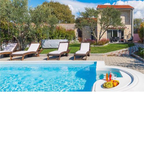 Two-Bedroom Holiday Home in Sibenik