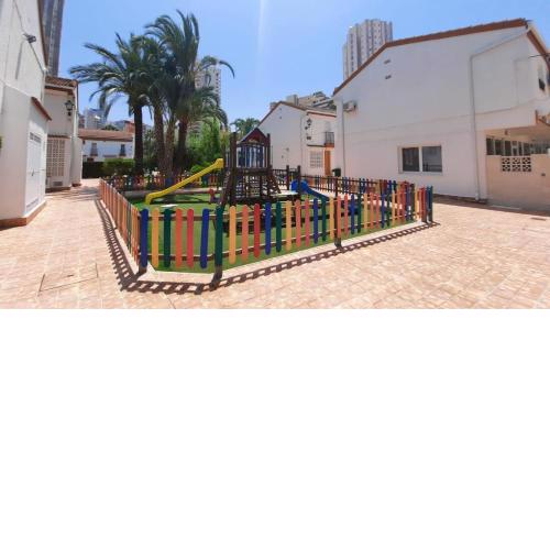 Two Bedroom Townhouse Bungalow In A Secure Complex In Benidorm Free Wifi