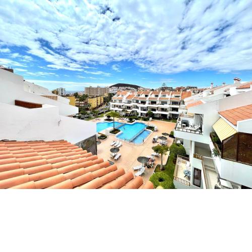 Two bedrooms, Wifi, pool, close to the beach in Los Cristianos