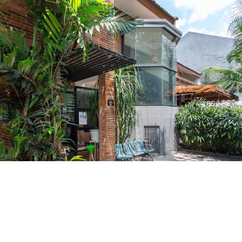 TwoSpaces Living at Pakis Residence