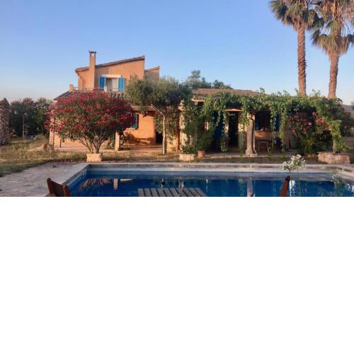 Typisch Mallorquinische Finca mit Pool, Ruhig, grosses Areal