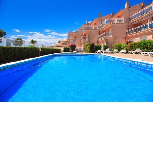 UHC Arco del Sol Family Complex