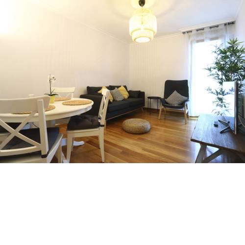Ulia by Smiling Rentals