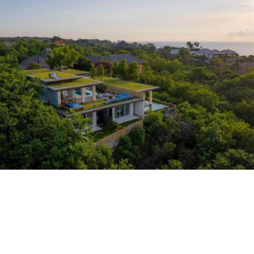 Uluwatu a ocean view 2 min walk to the beach