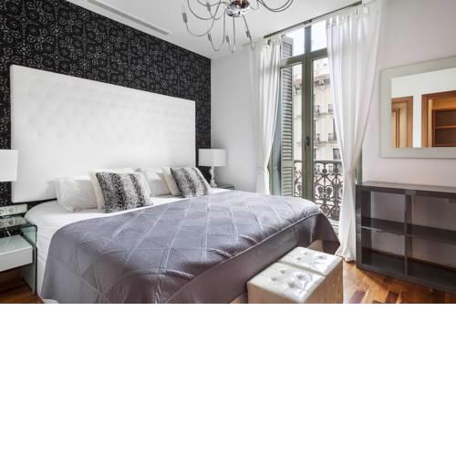 Uma Suites Ronda Universitat 35