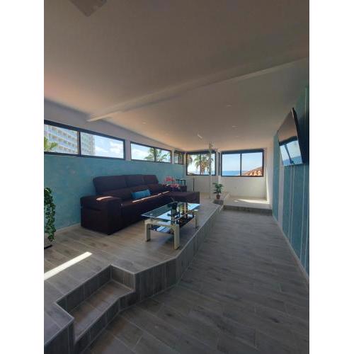 unique, 3 bedrooms directly on the sea, free wifi and ocean view