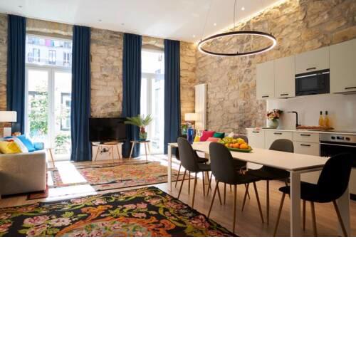 Unique and Stylish Apt in the heart by Santiago