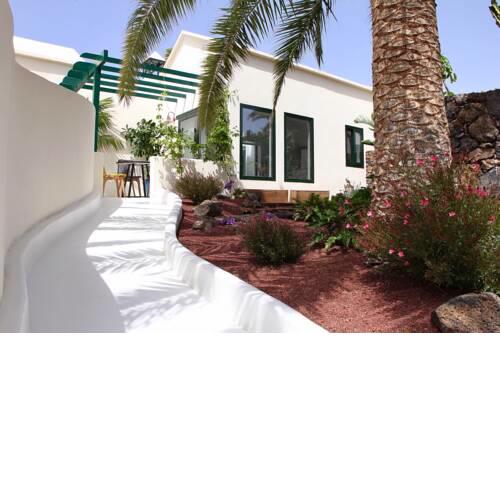 Unique,stylish & calm Casa del Estanque by the Sea