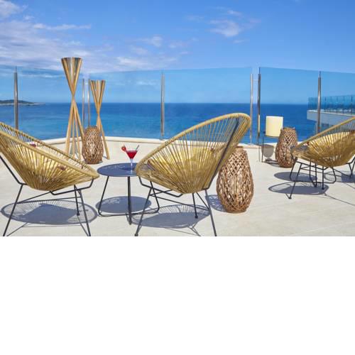 Universal Hotel Perla
