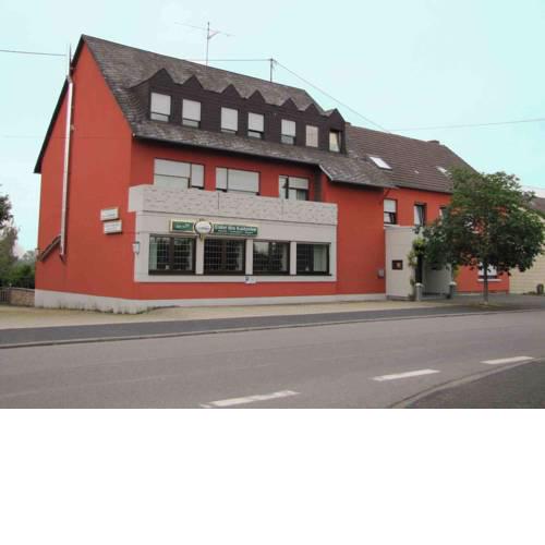 "Unter den Kastanien"