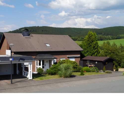 Unter den Wolken