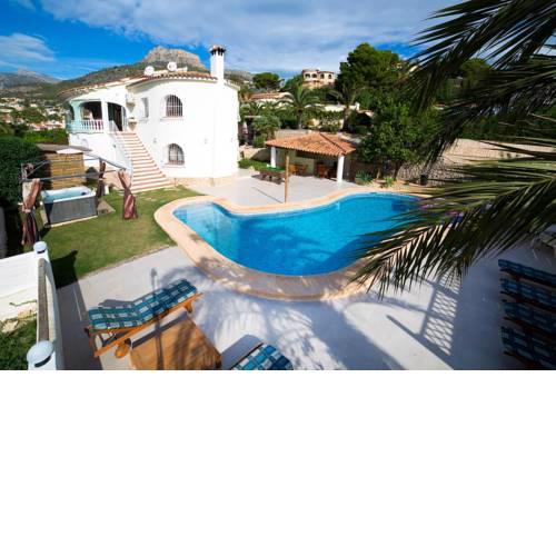 upstairs apartment villa Belucra