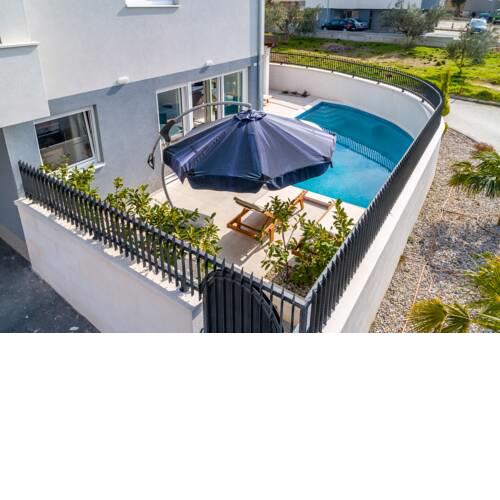 Urban Villa With Heated Private Pool