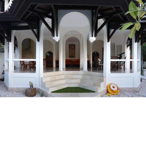 Urbanest Inn Villa