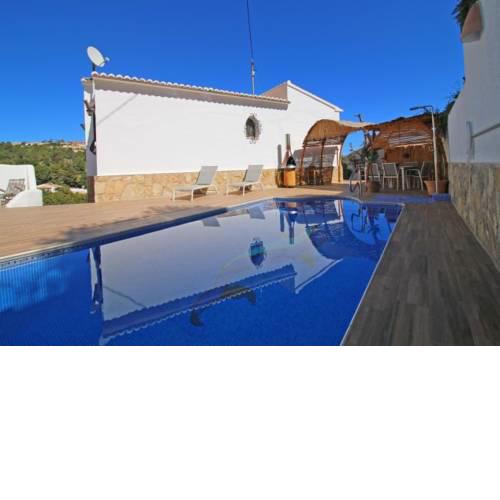 Urbanitzacio Montemar Villa Sleeps 7 with Pool Air Con and WiFi