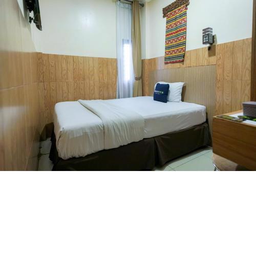 Urbanview Hotel 58 Bintaro